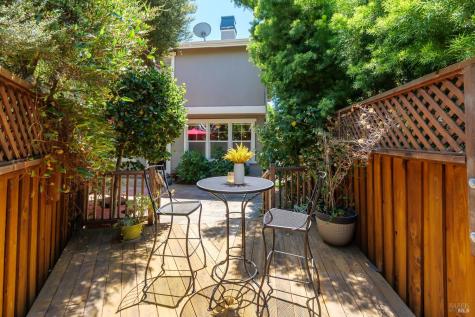 68 Pinheiro Circle Novato CA 94945