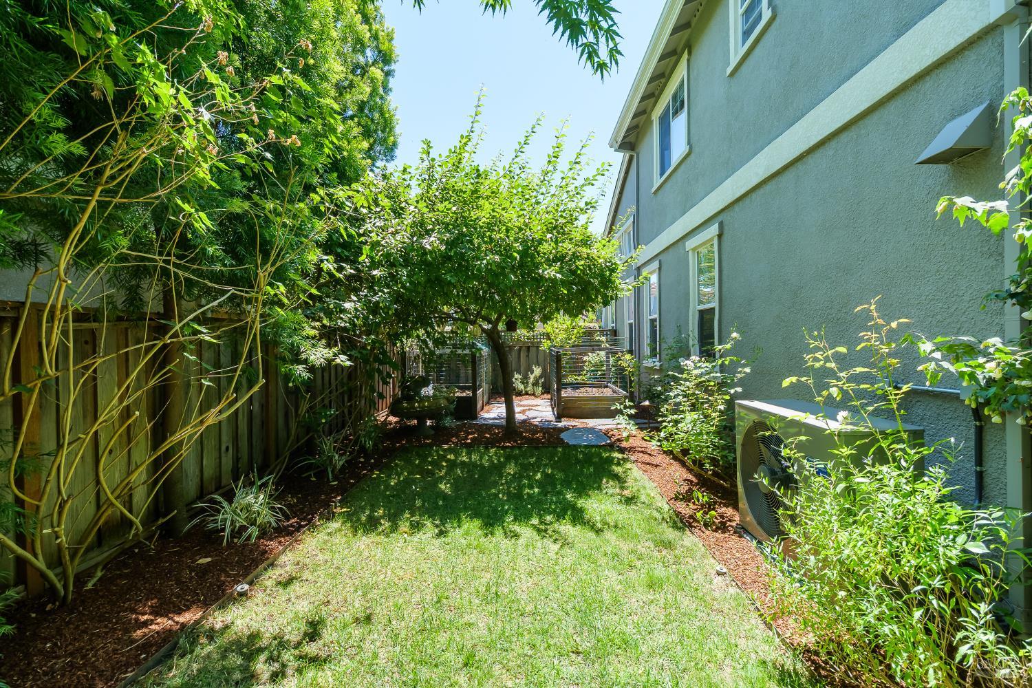 68 Pinheiro Circle Novato CA 94945