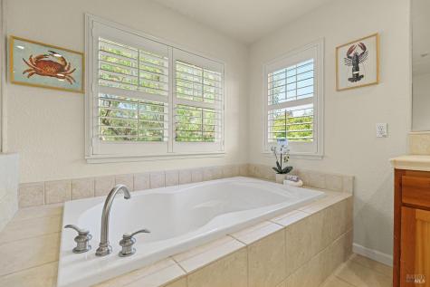 68 Pinheiro Circle Novato CA 94945