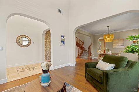 68 Pinheiro Circle Novato CA 94945