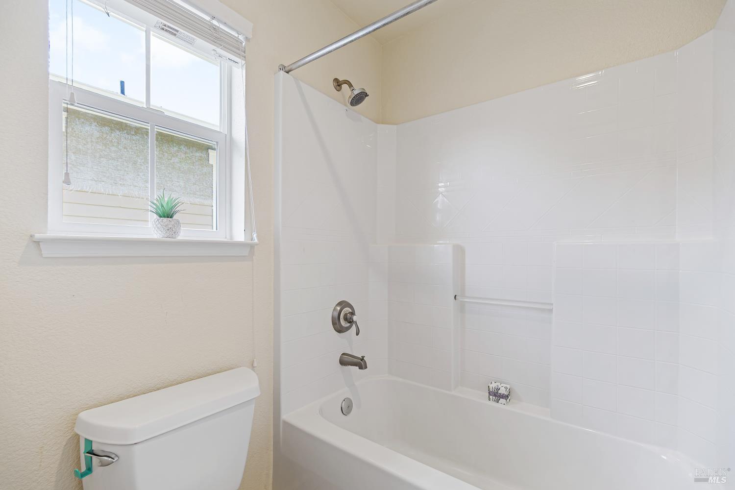 68 Pinheiro Circle Novato CA 94945