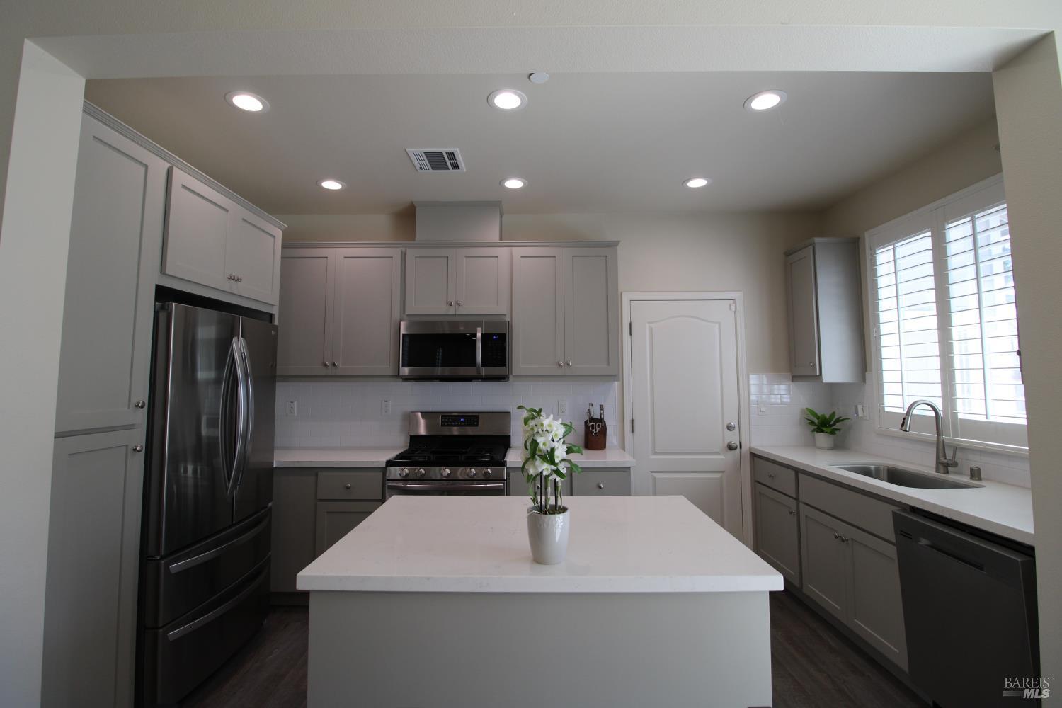 1498 Cavendish Avenue Santa Rosa CA 95401