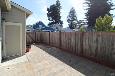 1498 Cavendish Avenue Santa Rosa CA 95401