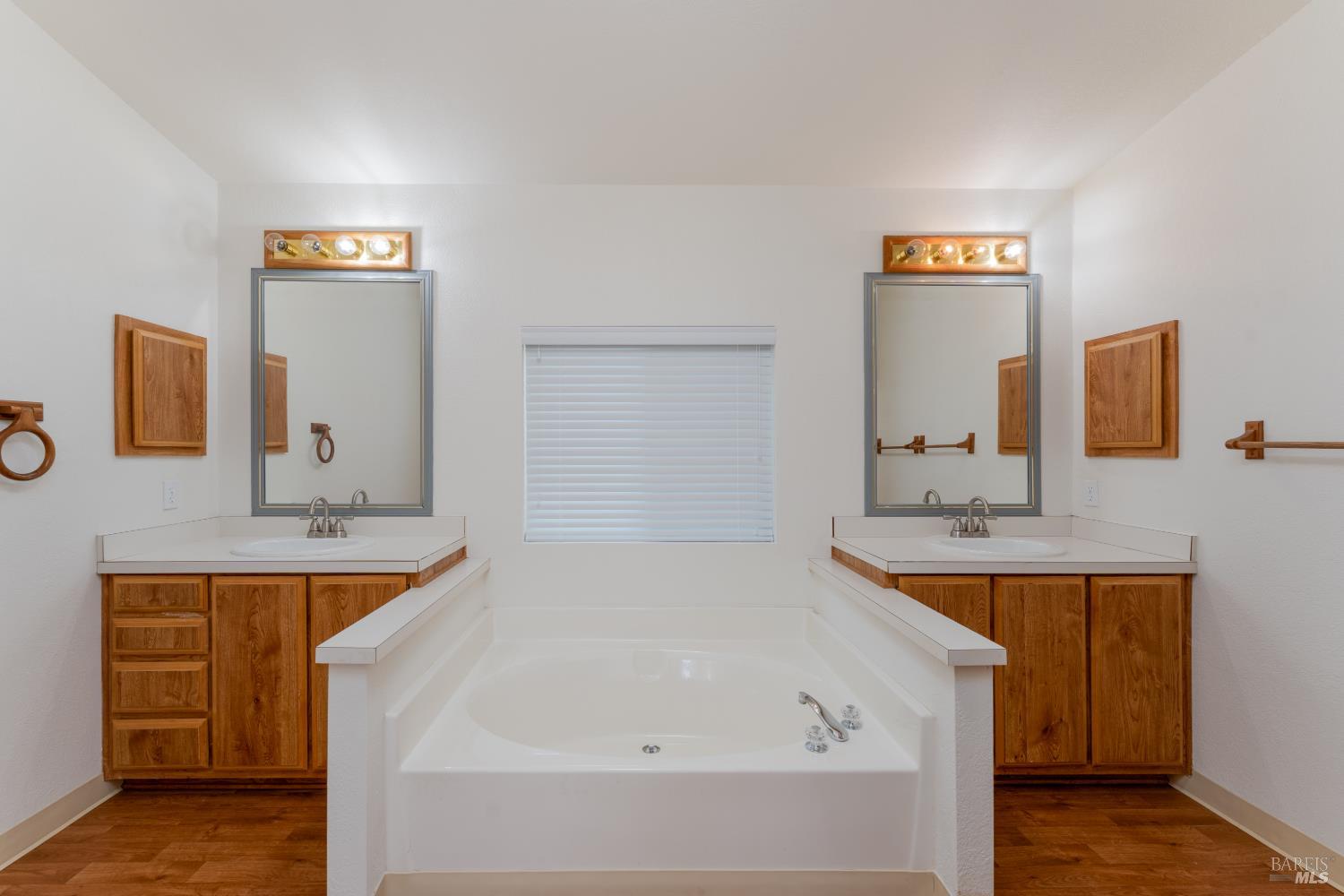 4425 Lakewood Drive Willits CA 95490