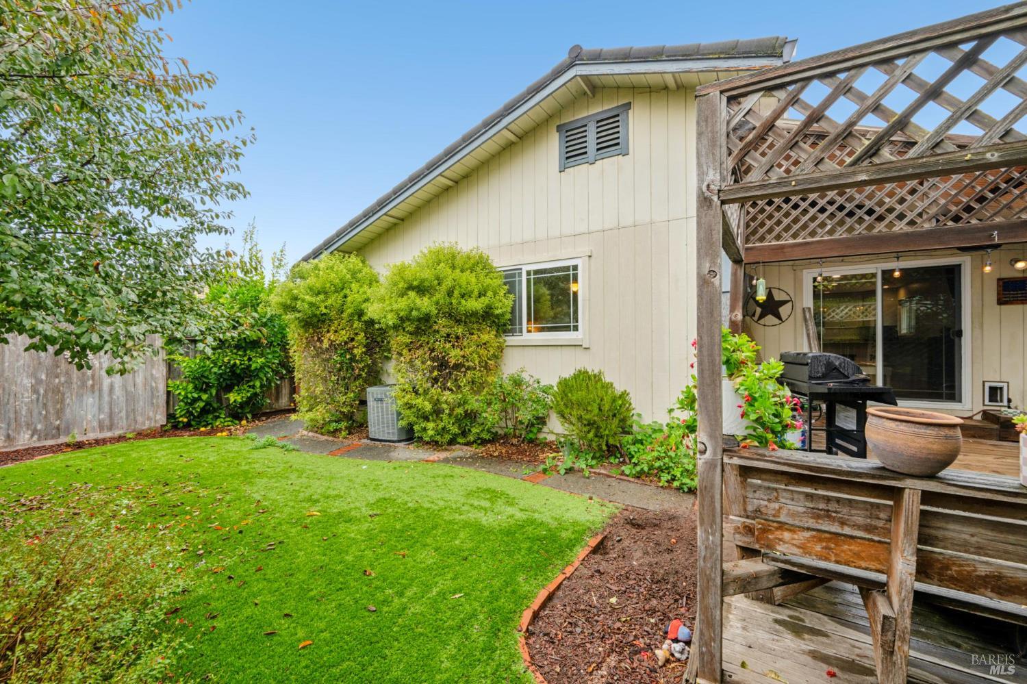 336 Kiva Place Santa Rosa CA 95403