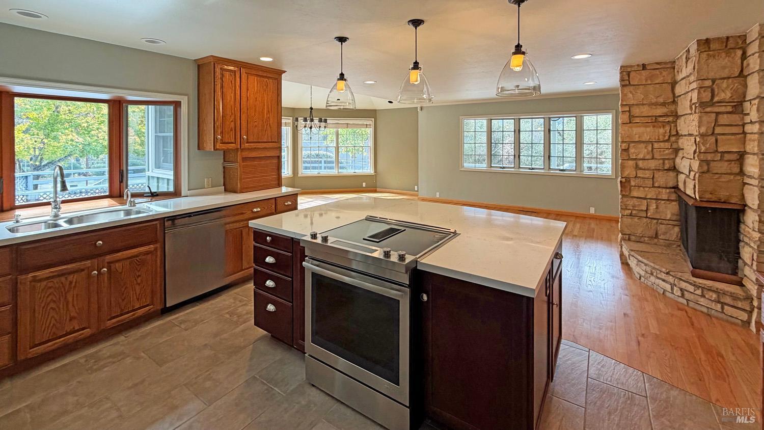 2090 Sierra Place Ukiah CA 95482
