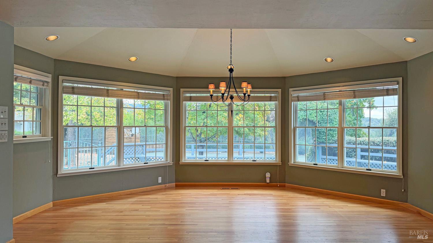 2090 Sierra Place Ukiah CA 95482