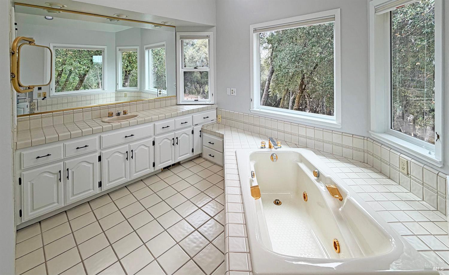 2090 Sierra Place Ukiah CA 95482
