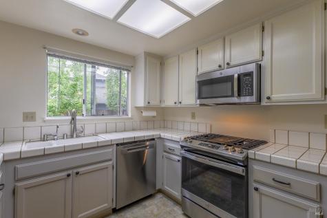 1195 Exeter Santa Rosa CA 95401