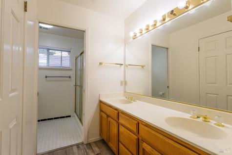 1195 Exeter Santa Rosa CA 95401