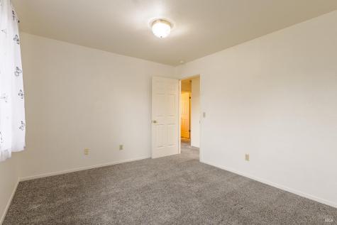 1195 Exeter Santa Rosa CA 95401