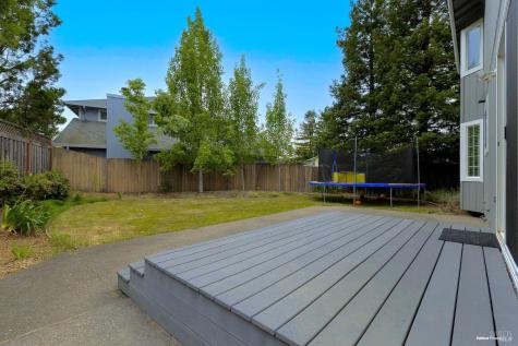 1195 Exeter Santa Rosa CA 95401