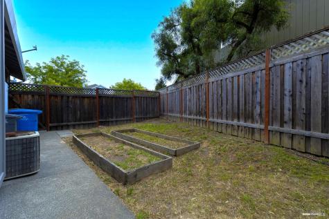 1195 Exeter Santa Rosa CA 95401