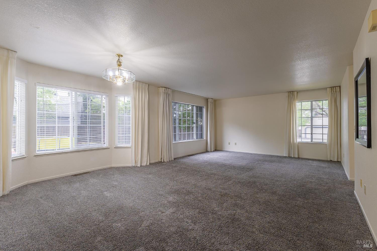 1195 Exeter Santa Rosa CA 95401