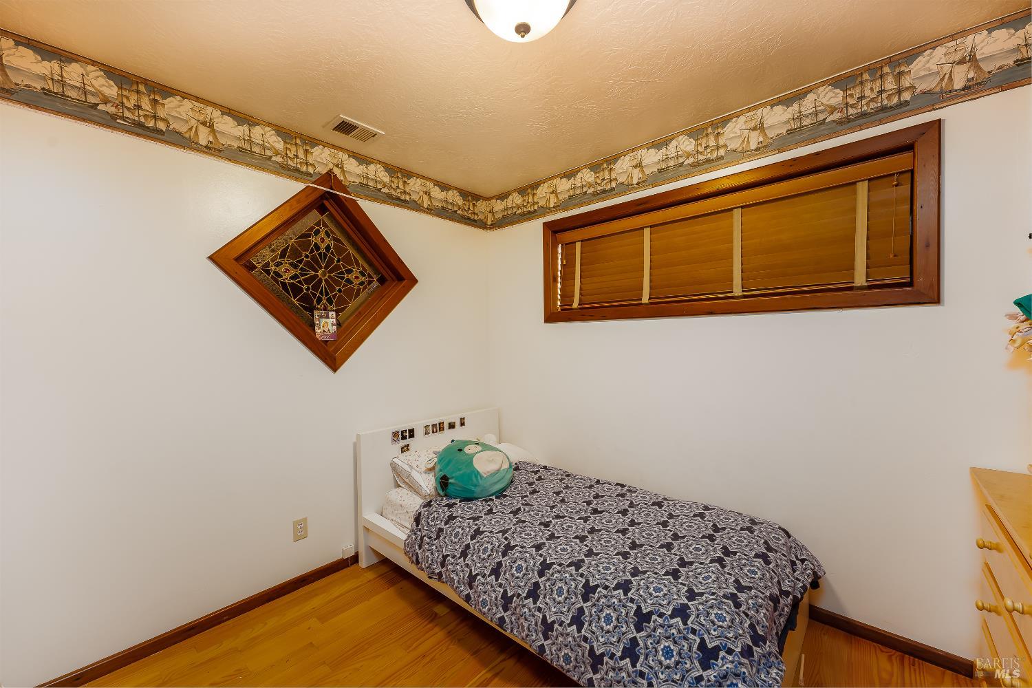 1096 W Standley Street Ukiah CA 95482