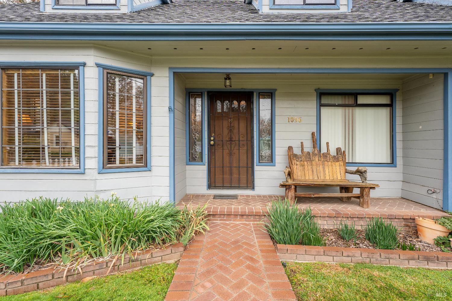 1096 W Standley Street Ukiah CA 95482