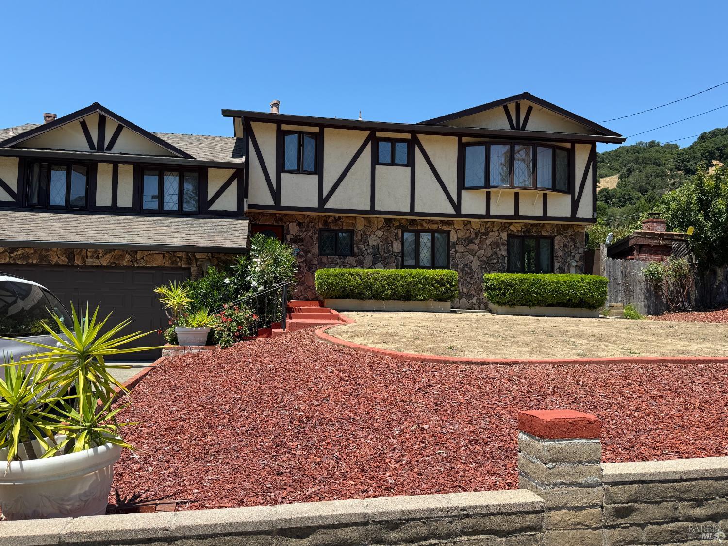 2797 Las Gallinas Avenue San Rafael CA 94903