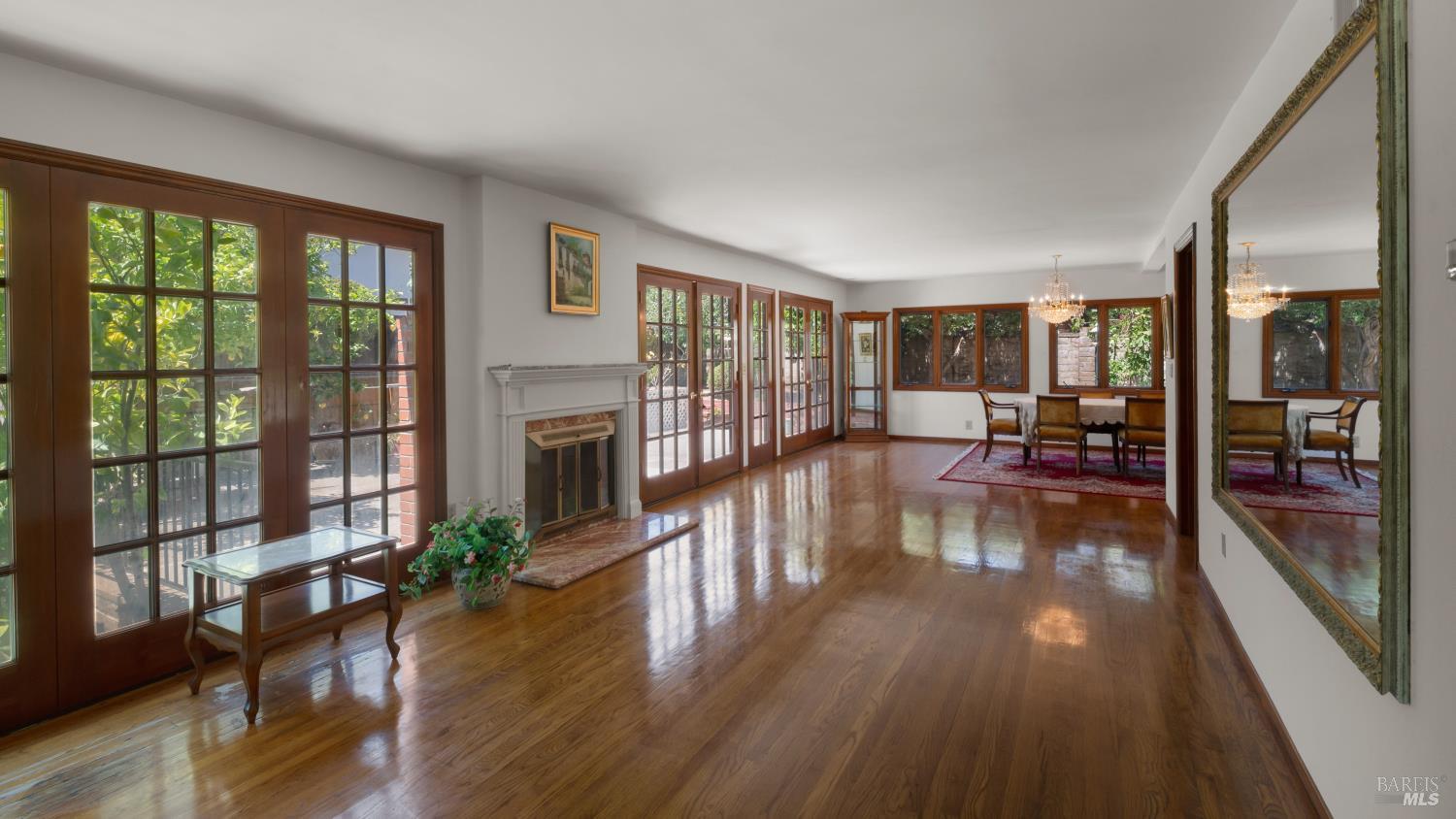 2797 Las Gallinas Avenue San Rafael CA 94903