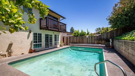 2797 Las Gallinas Avenue San Rafael CA 94903