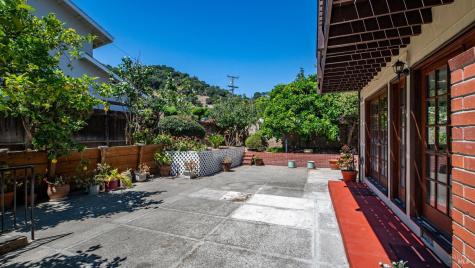 2797 Las Gallinas Avenue San Rafael CA 94903