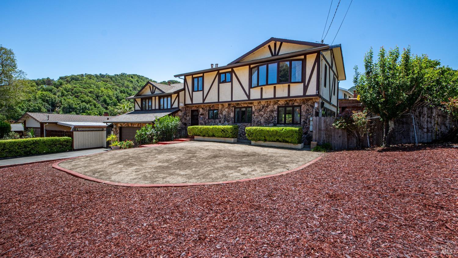 2797 Las Gallinas Avenue San Rafael CA 94903