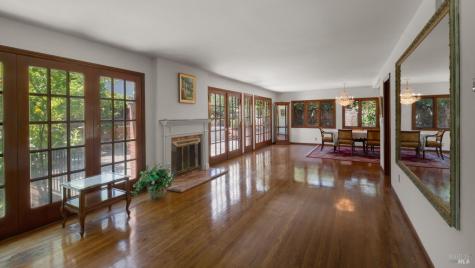 2797 Las Gallinas Avenue San Rafael CA 94903