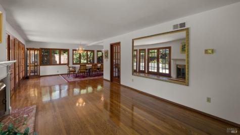 2797 Las Gallinas Avenue San Rafael CA 94903