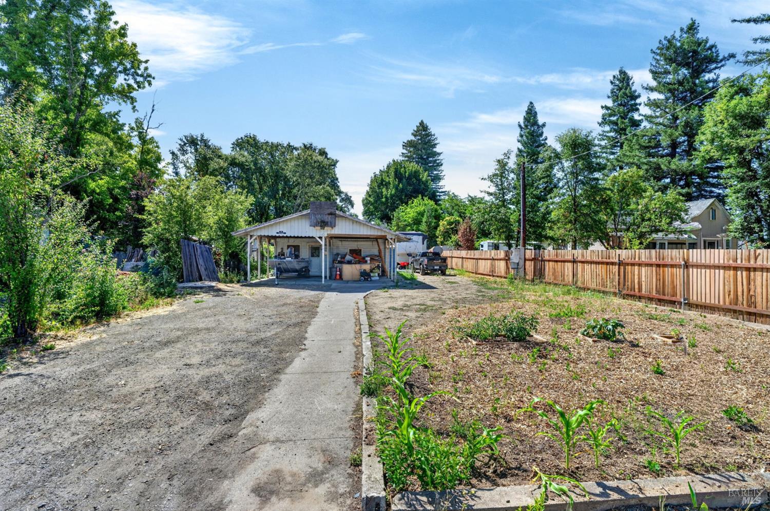 951 Highway 175 Highway Hopland CA 95449