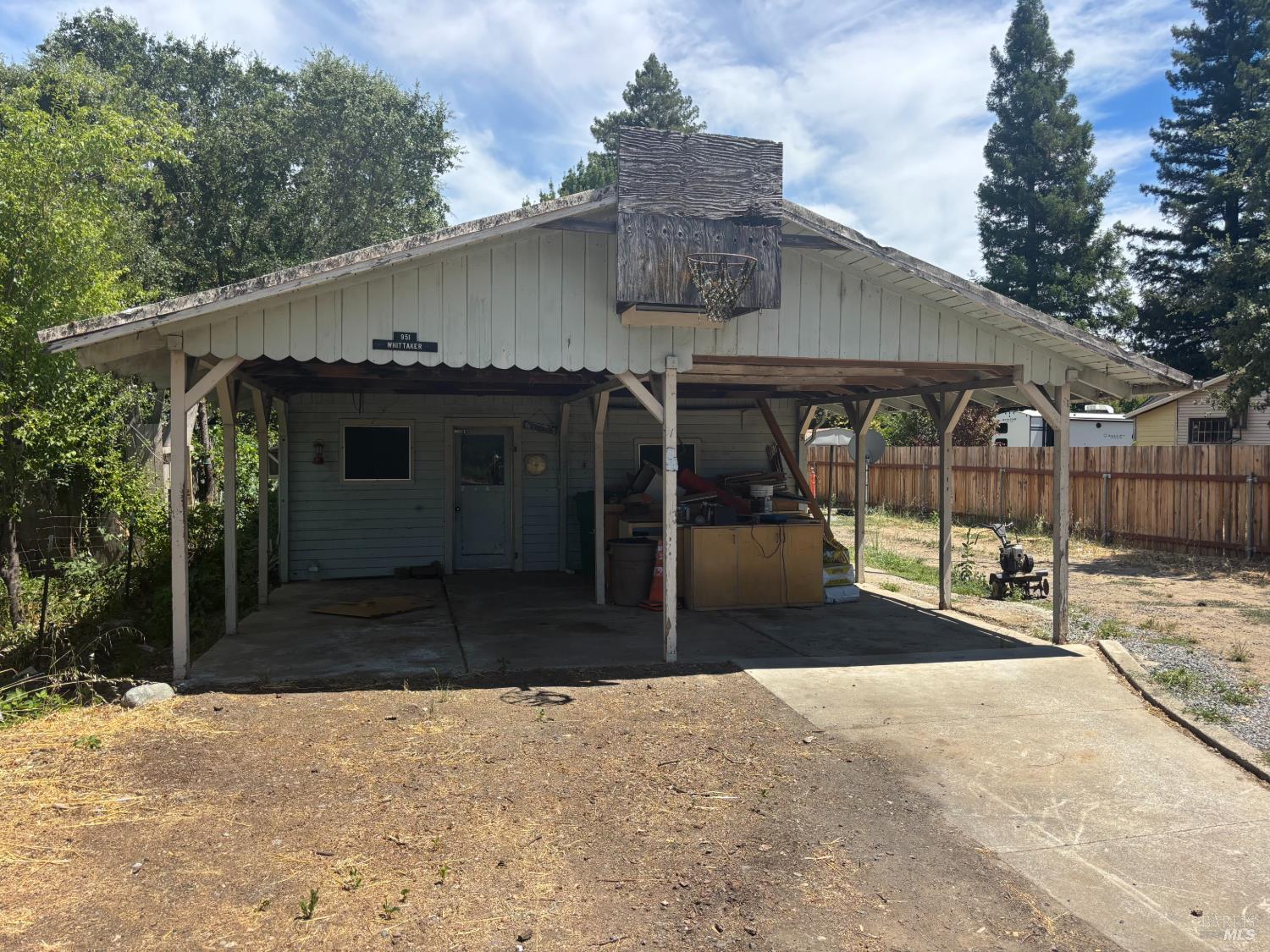 951 Highway 175 Highway Hopland CA 95449