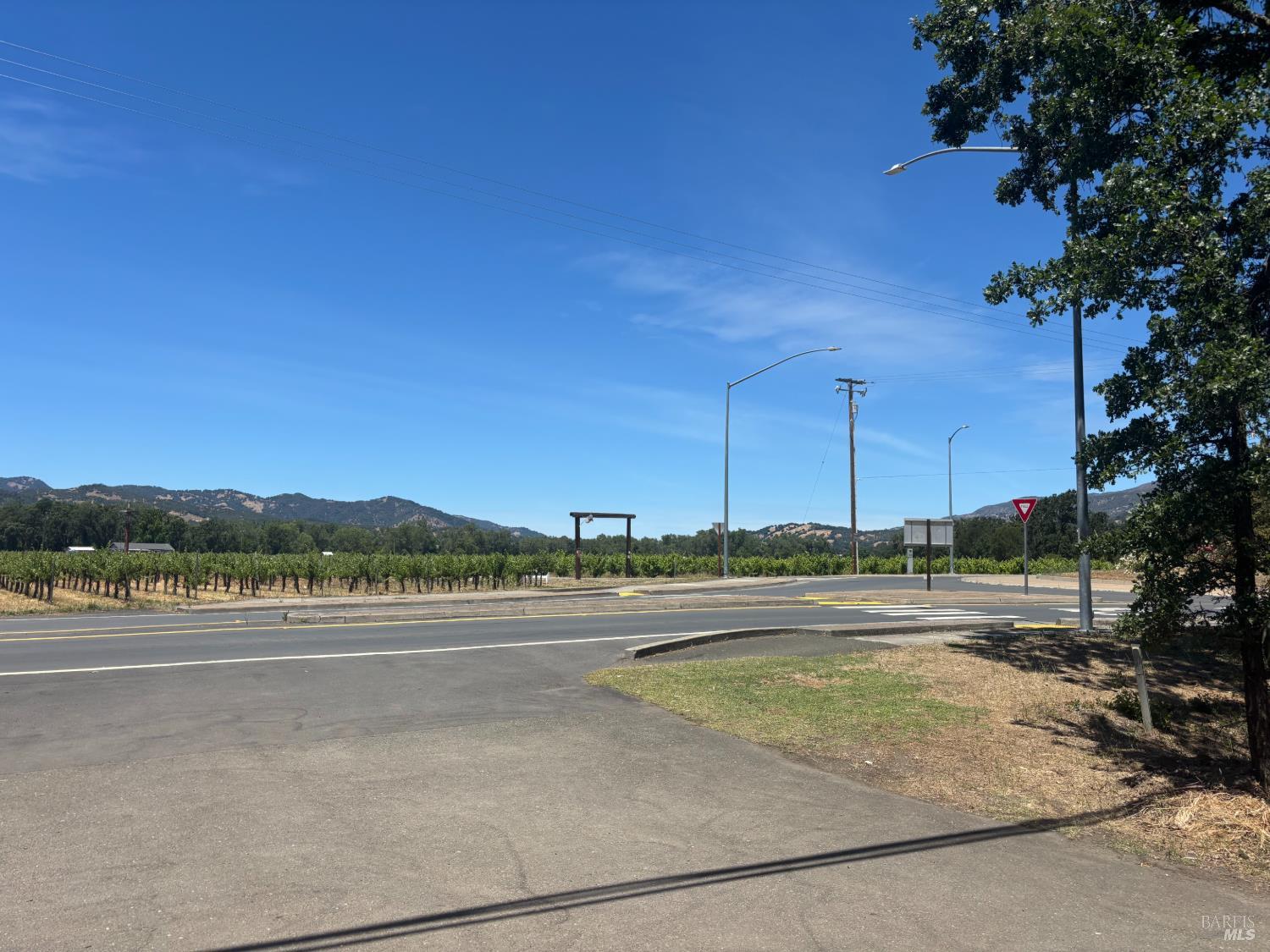 951 Highway 175 Highway Hopland CA 95449