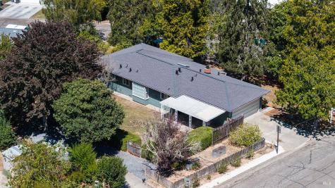 860 Norlee Street Sebastopol CA 95472