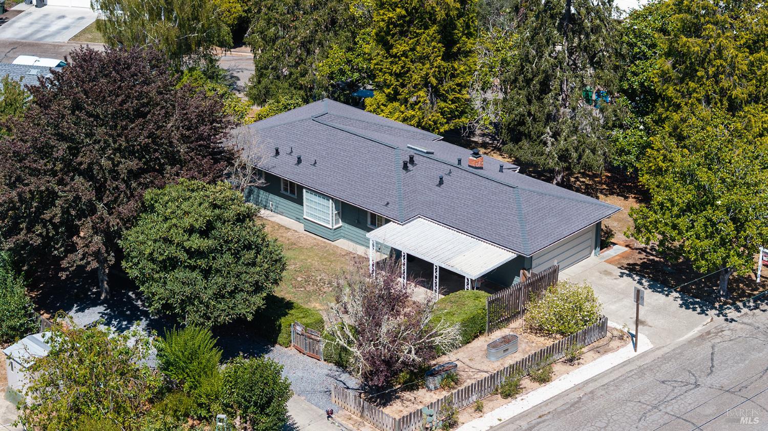 860 Norlee Street Sebastopol CA 95472
