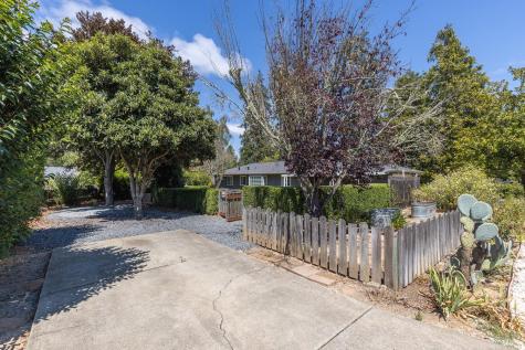 860 Norlee Street Sebastopol CA 95472
