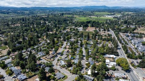 860 Norlee Street Sebastopol CA 95472