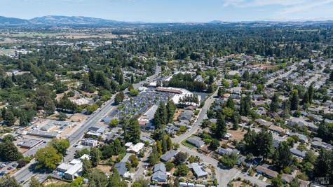 860 Norlee Street Sebastopol CA 95472