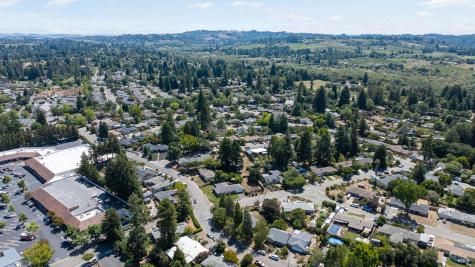 860 Norlee Street Sebastopol CA 95472