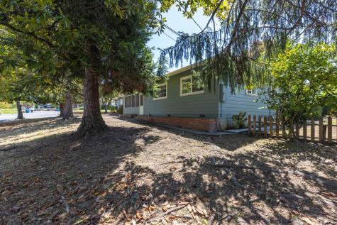 860 Norlee Street Sebastopol CA 95472