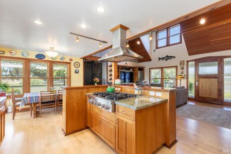 2510 Woolsey Road Windsor CA 95492