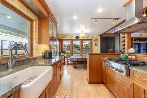 2510 Woolsey Road Windsor CA 95492