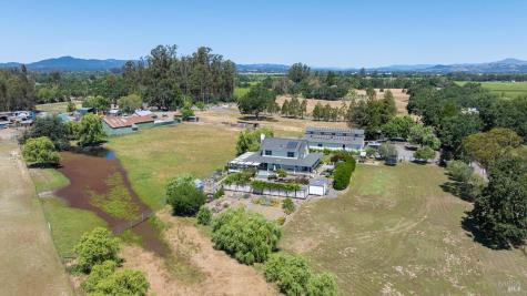 2510 Woolsey Road Windsor CA 95492