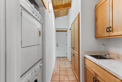 5262 Wikiup Court Santa Rosa CA 95403