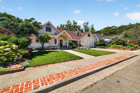 2453 Delevan Way Santa Rosa CA 95404