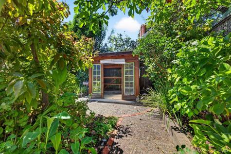2453 Delevan Way Santa Rosa CA 95404