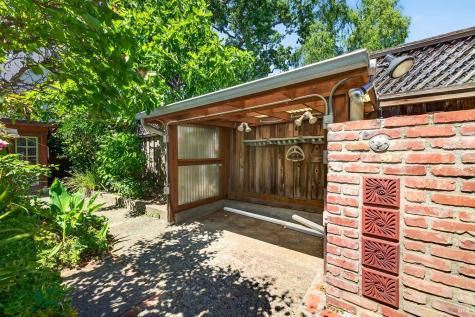2453 Delevan Way Santa Rosa CA 95404