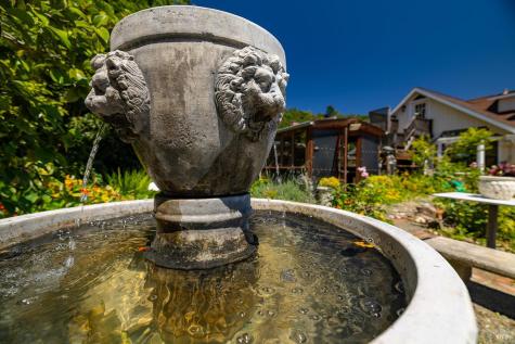 2453 Delevan Way Santa Rosa CA 95404
