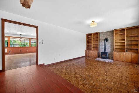 2453 Delevan Way Santa Rosa CA 95404