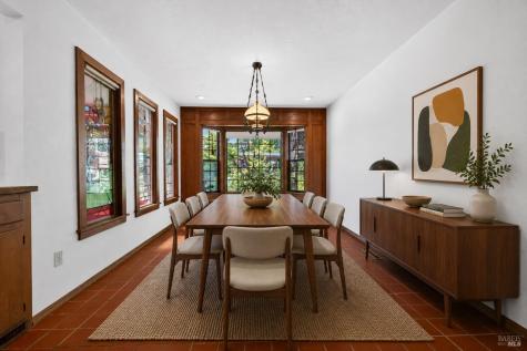 2453 Delevan Way Santa Rosa CA 95404