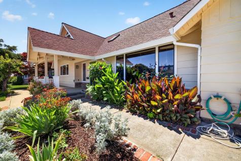2453 Delevan Way Santa Rosa CA 95404
