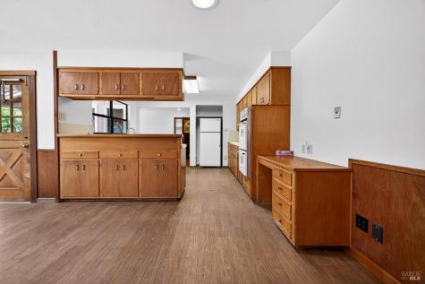 2453 Delevan Way Santa Rosa CA 95404