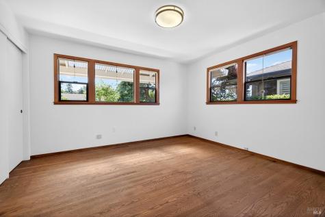 2453 Delevan Way Santa Rosa CA 95404